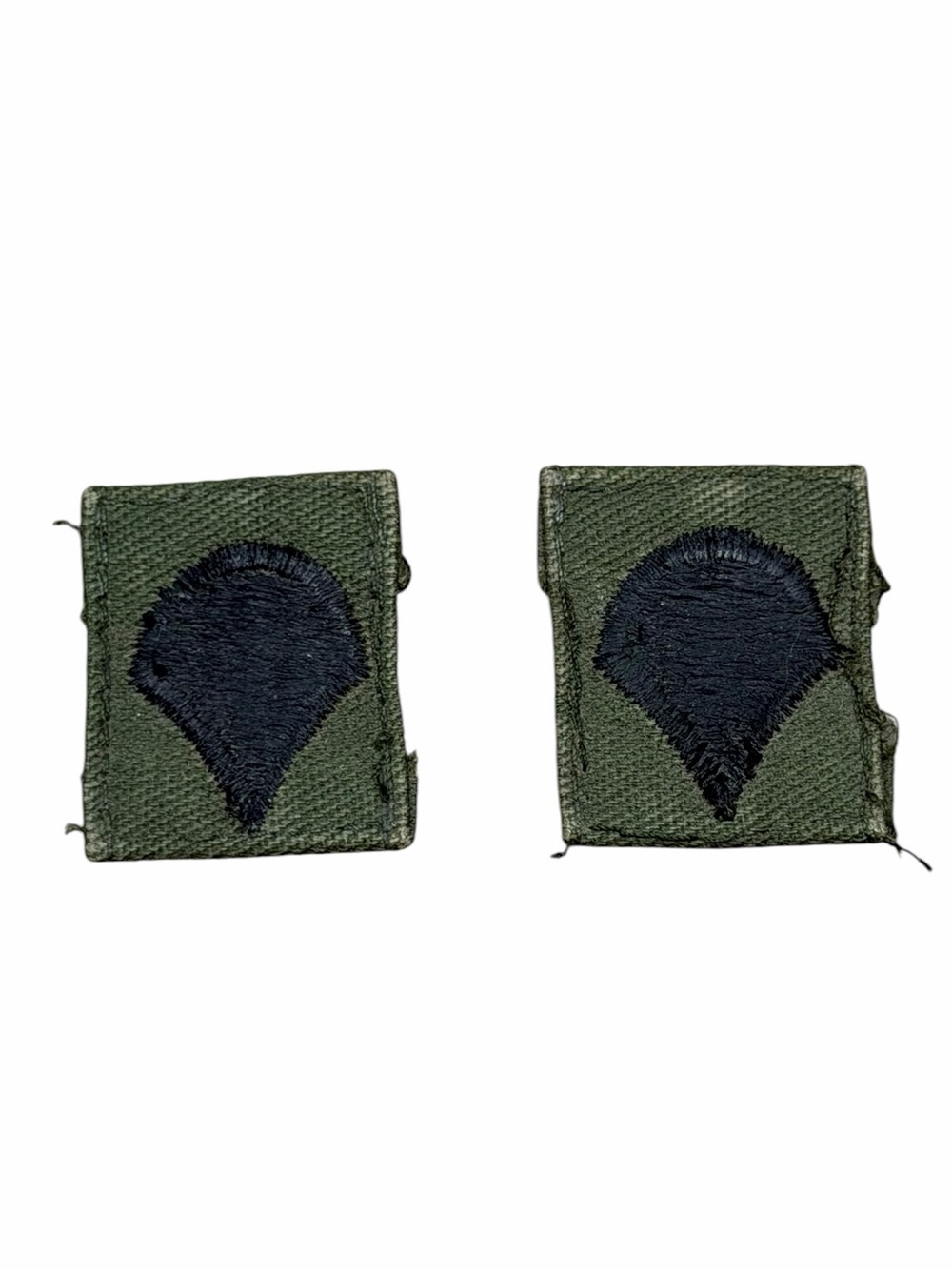 Set of 2 WWII U.S. Army Specialist E4 Insignia Rank Patches